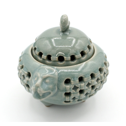 Antique Japanese celadon incense burner Reido INC31 view 2