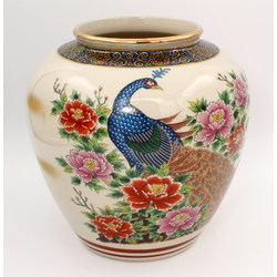 Decorated Kutani Vase JAR6