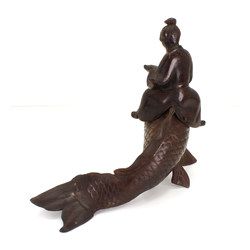 Japanese antique iron figure FIG07 koi and monk view 4