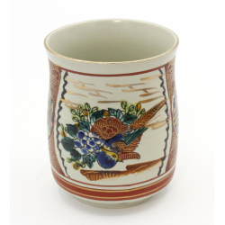Set of 2 Kutani tea glasses in box JC2 view 2