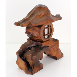 Japanese wooden lantern LT9 view 2